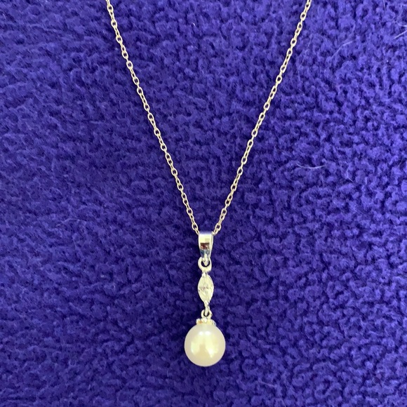 Silver Faux Pearl & Rhinestone Necklace & Earrings - Picture 9 of 14